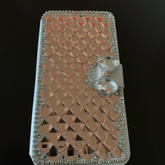 Cell phone Wallet case for iPhone 11, Xr or XsMax - Picture 2 of 4